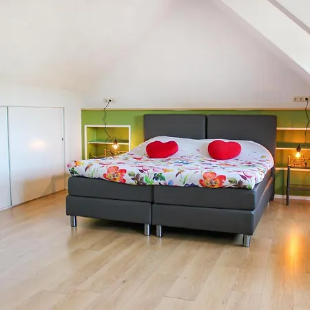 Hébergement de vacances 2 Bedroom Awesome In *