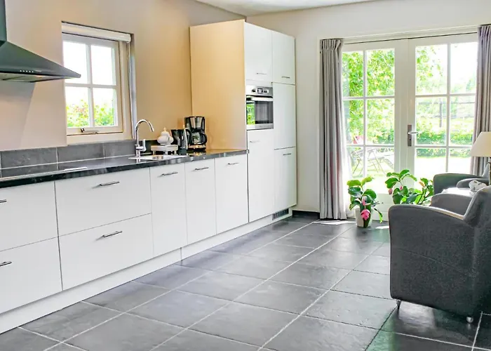 Hébergement de vacances 2 Bedroom Awesome In Udenhout