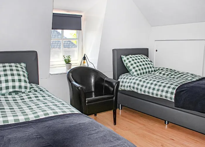 2 Bedroom Awesome In Udenhout